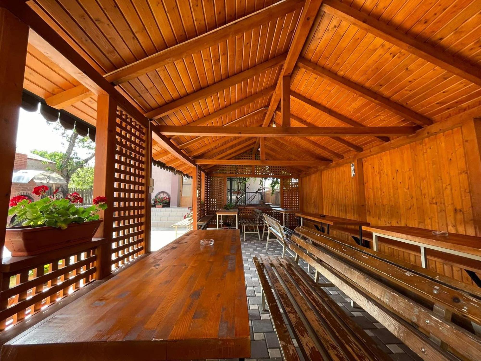 Отель Smarthouse Костинешти Экстерьер фото