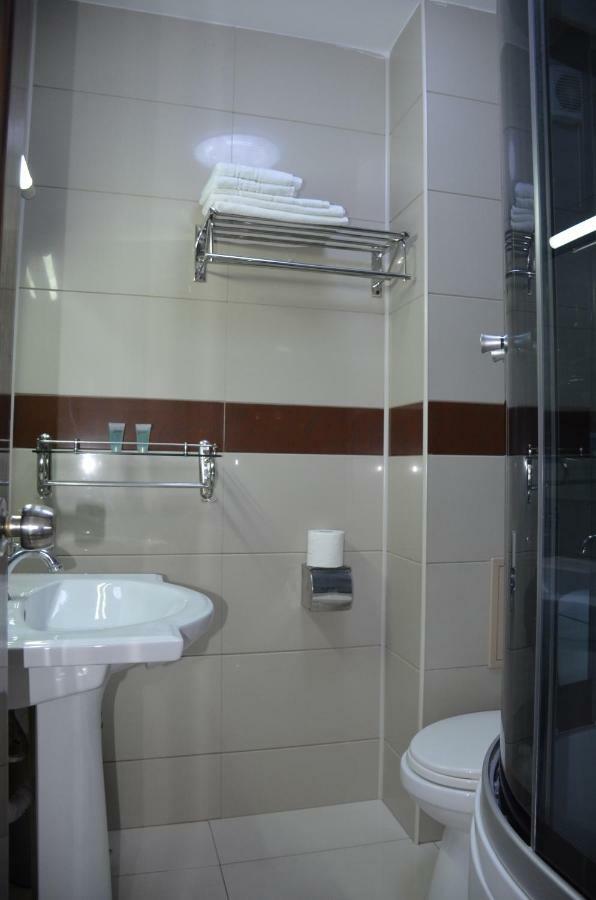 Отель Smarthouse Костинешти Экстерьер фото